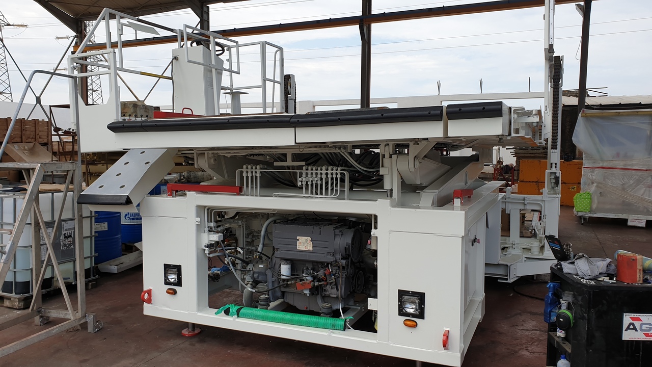 Loader Universal Trepel 70U - Container-/ Palleløfter: billede 2 Loader Universal Trepel 70U - Container-/ Palleløfter: billede 2