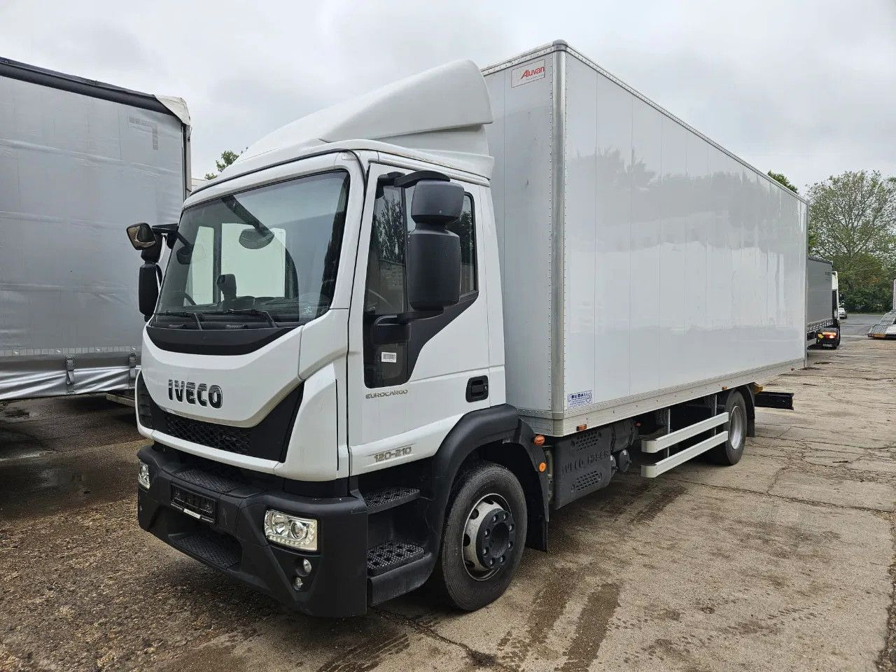 Iveco EuroCargo 120 - 210 BOX 12t Only 7554 km - Lastbil varevogn: billede 1 Iveco EuroCargo 120 - 210 BOX 12t Only 7554 km - Lastbil varevogn: billede 1