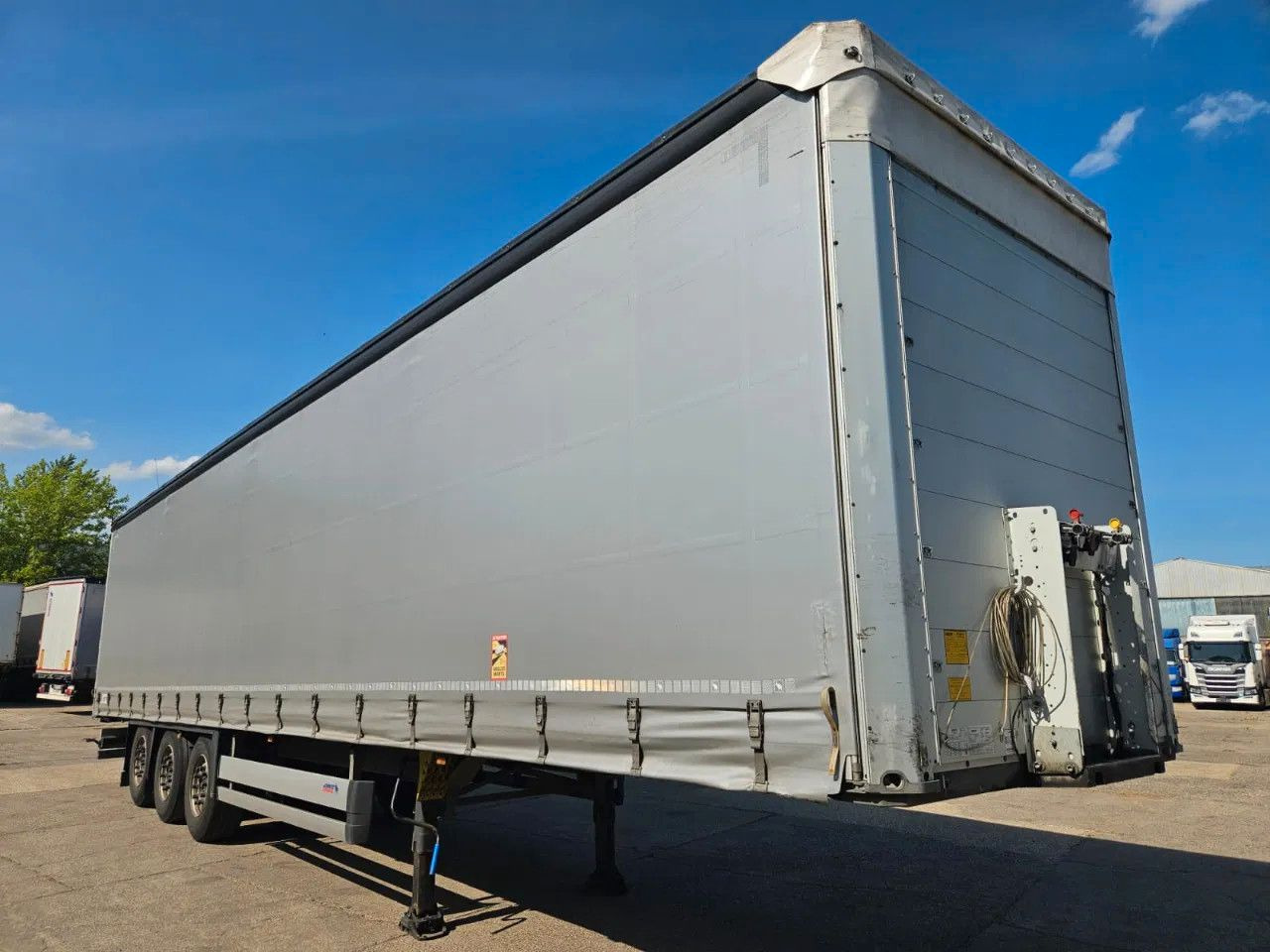 Schmitz Cargobull SCB S3T Standard 4 units! Lifting Axle A&C, XL C - Gardintrailer: billede 1 Schmitz Cargobull SCB S3T Standard 4 units! Lifting Axle A&C, XL C - Gardintrailer: billede 1