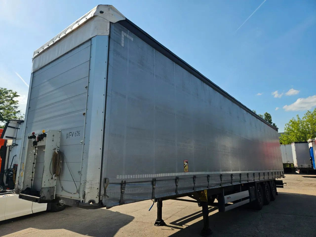Schmitz Cargobull SCB S3T Standard 4 units! Lifting Axle A&C, XL C - Gardintrailer: billede 2 Schmitz Cargobull SCB S3T Standard 4 units! Lifting Axle A&C, XL C - Gardintrailer: billede 2