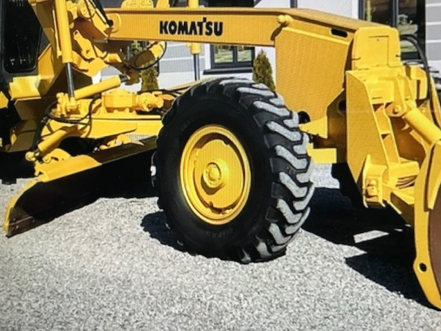 Komatsu GD530A mit 5-Zahn Heckaufreißer - Grader: billede 2 Komatsu GD530A mit 5-Zahn Heckaufreißer - Grader: billede 2