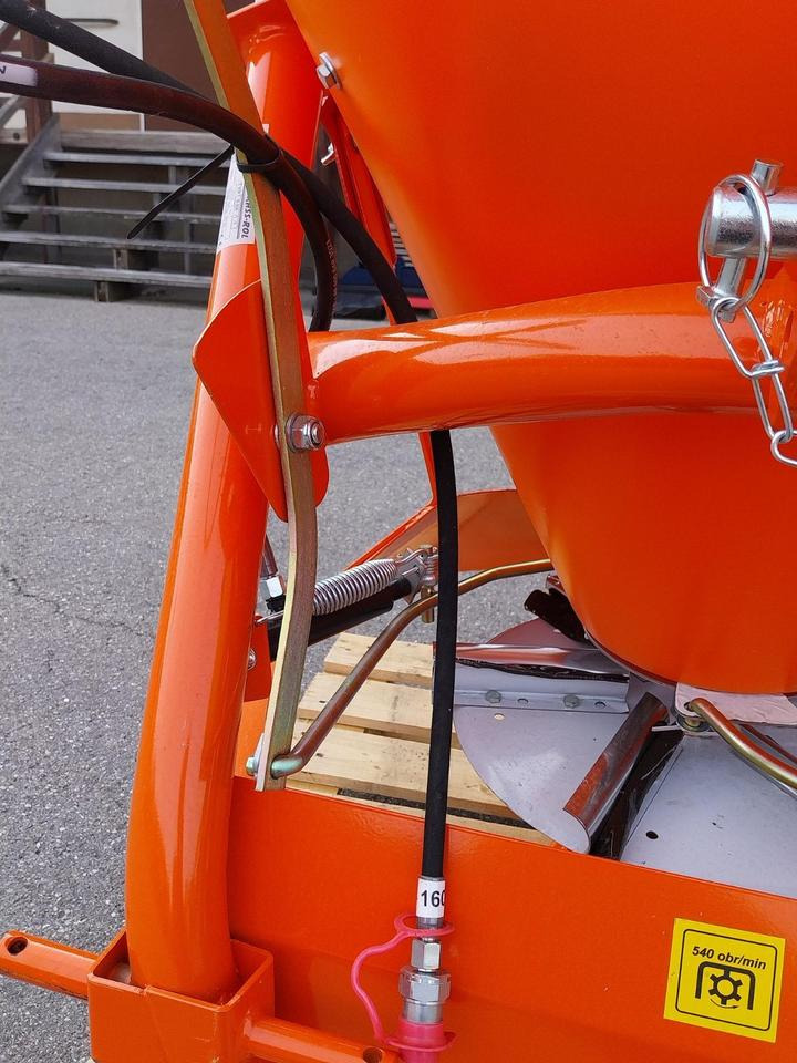 Salzstreuer 200l-500l Sand Splitt Schlepper Traktor Winterdienst - Sand-/ Saltspreder: billede 3 Salzstreuer 200l-500l Sand Splitt Schlepper Traktor Winterdienst - Sand-/ Saltspreder: billede 3