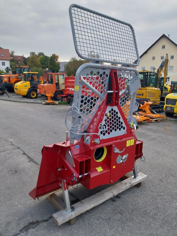 Neue Forstseilwinde Seilwinde Tajfun EGV 65 AHK SG Funk 35 45 55 - Spil for Skovningsmaskine: billede 3 Neue Forstseilwinde Seilwinde Tajfun EGV 65 AHK SG Funk 35 45 55 - Spil for Skovningsmaskine: billede 3