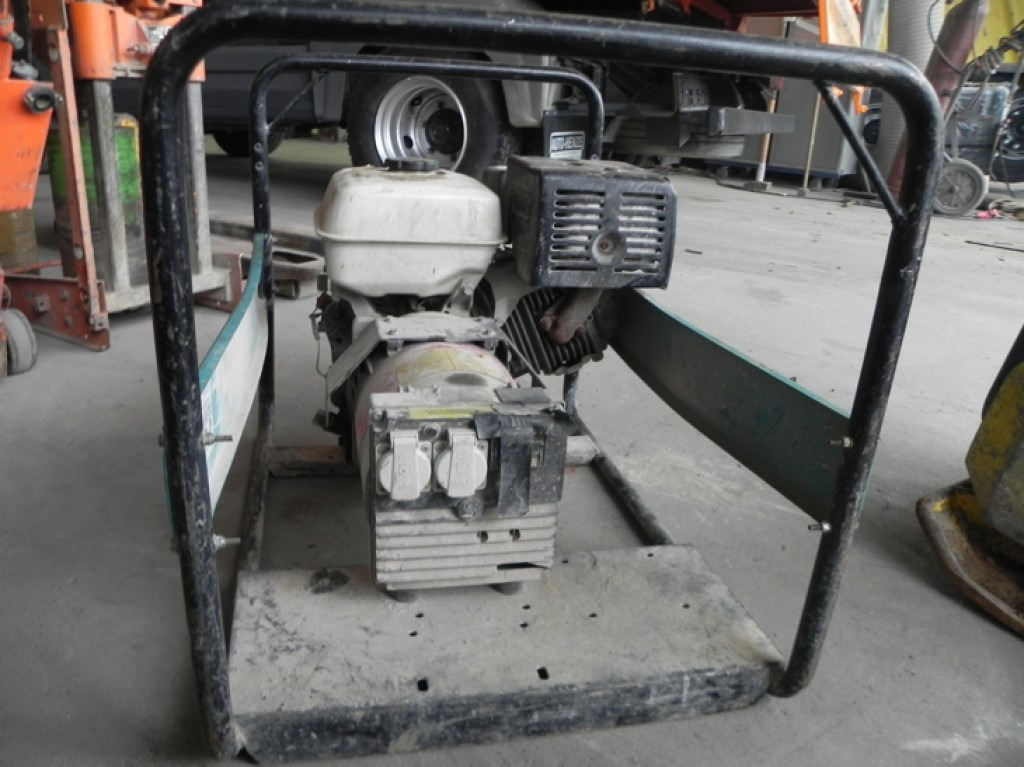 GEMMINGEN GMBH Stromerzeuger Eisemann G4000P Universal - Entreprenørmaskin: billede 2 GEMMINGEN GMBH Stromerzeuger Eisemann G4000P Universal - Entreprenørmaskin: billede 2