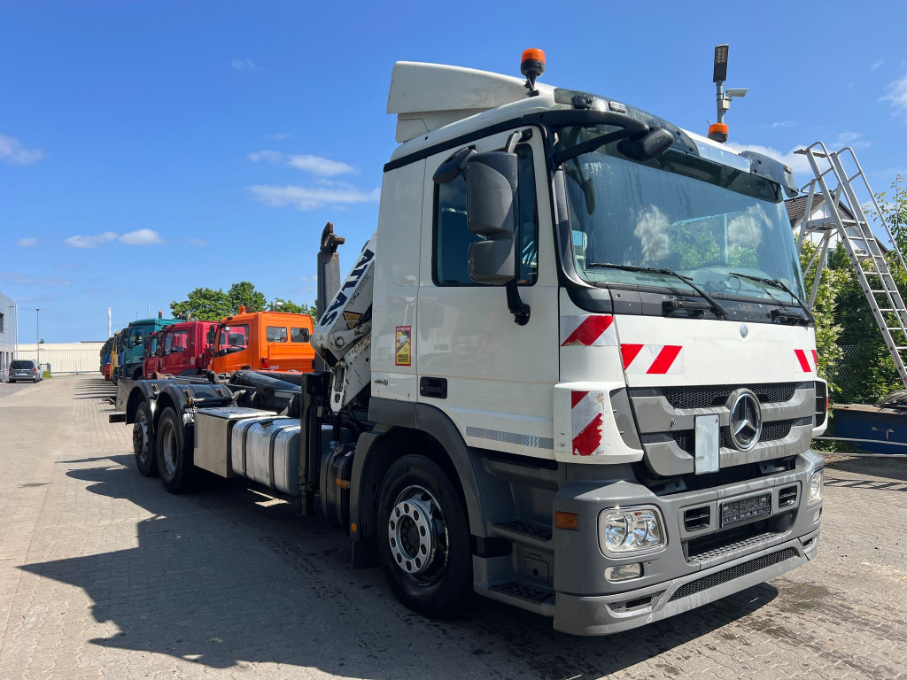 MERCEDES-BENZ Actros 2541 L6x2 Abrollkipper mit Kran Funk+Greiferst - Lastbil kroghejs, Lastbil med kran: billede 3 MERCEDES-BENZ Actros 2541 L6x2 Abrollkipper mit Kran Funk+Greiferst - Lastbil kroghejs, Lastbil med kran: billede 3