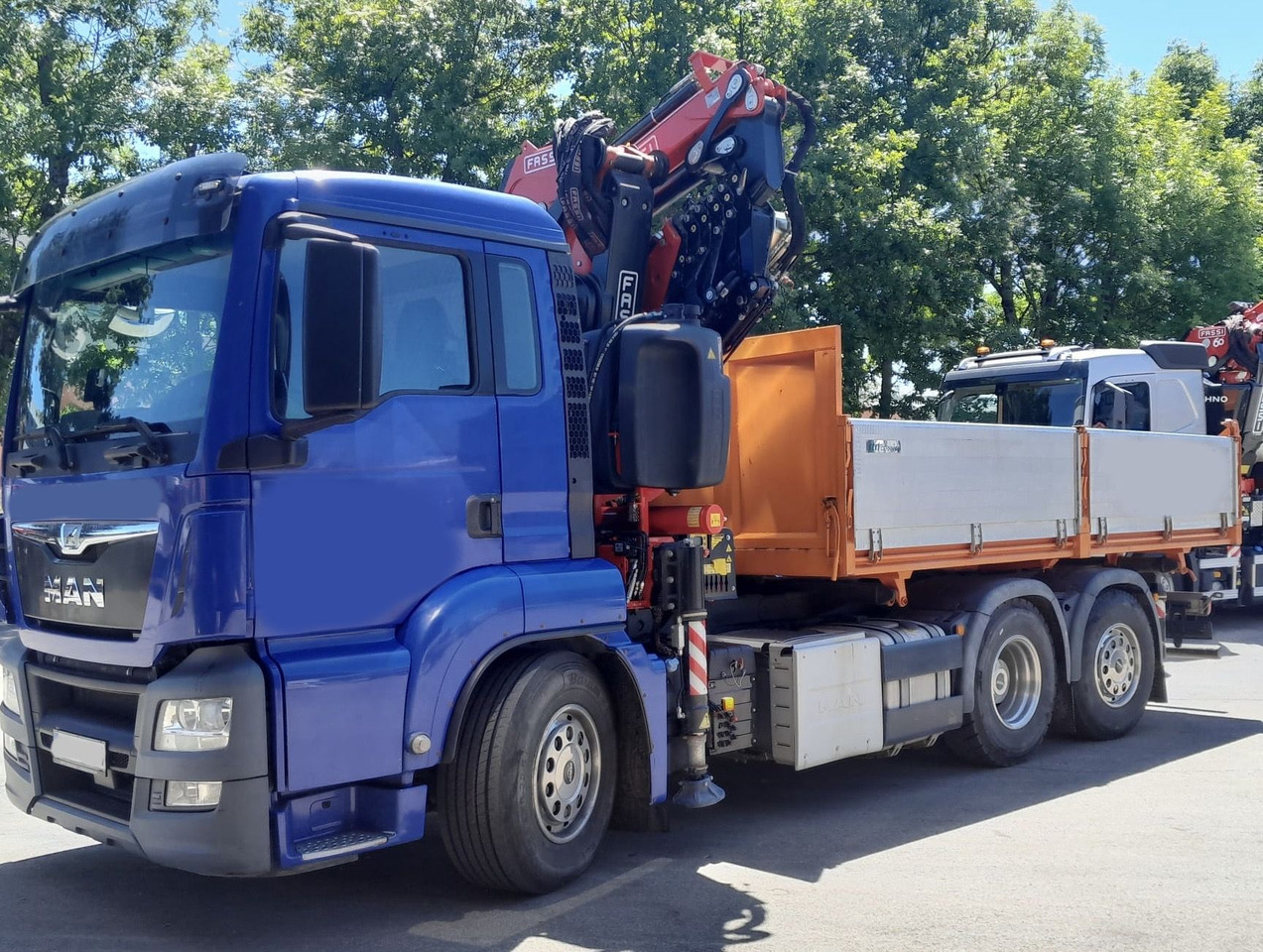 MERCEDES-BENZ Hiab Palfinger Fassi F275-5 JIB-3 - Lastbil med lad: billede 4 MERCEDES-BENZ Hiab Palfinger Fassi F275-5 JIB-3 - Lastbil med lad: billede 4