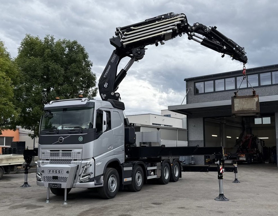 VOLVO Fassi F1750-8 JIB-6 Hiab Palfinger - Lastbil med kran: billede 2 VOLVO Fassi F1750-8 JIB-6 Hiab Palfinger - Lastbil med kran: billede 2