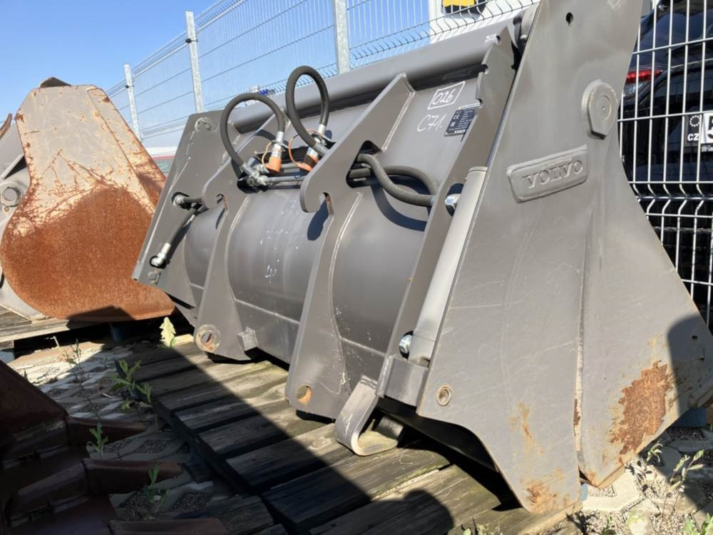 Volvo Klappschaufel mit Messer TPZ - Skovl: billede 2 Volvo Klappschaufel mit Messer TPZ - Skovl: billede 2