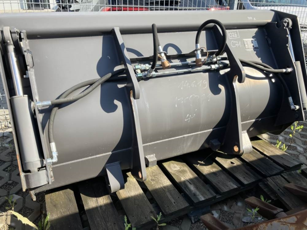 Volvo Klappschaufel mit Messer TPZ - Skovl: billede 3 Volvo Klappschaufel mit Messer TPZ - Skovl: billede 3