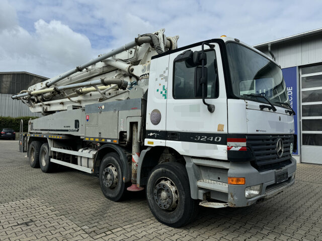 Mercedes-Benz ACTROS 3240 8x4 Betonpumpe PUTZMEISTER BSF 42 M - Betonpumpe: billede 1 Mercedes-Benz ACTROS 3240 8x4 Betonpumpe PUTZMEISTER BSF 42 M - Betonpumpe: billede 1