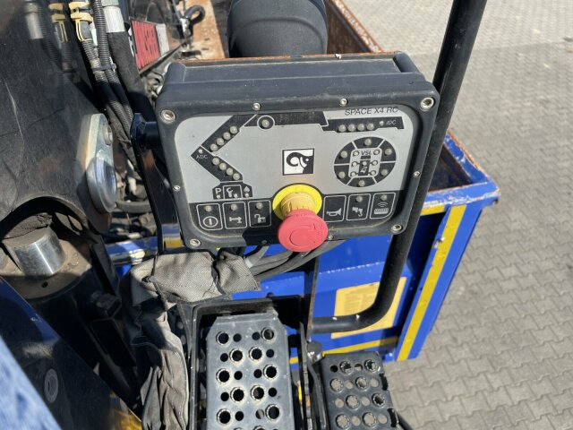 Mercedes-Benz AROCS 2536 6x2*4 Kipper Kran HIAB - Tipvogn lastbil, Lastbil med kran: billede 5 Mercedes-Benz AROCS 2536 6x2*4 Kipper Kran HIAB - Tipvogn lastbil, Lastbil med kran: billede 5