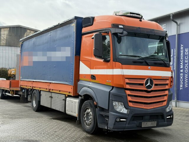 Mercedes-Benz Actros 4x2 Pritsche Plane Laderampe + Anhänger - Lastbil med presenning: billede 1 Mercedes-Benz Actros 4x2 Pritsche Plane Laderampe + Anhänger - Lastbil med presenning: billede 1