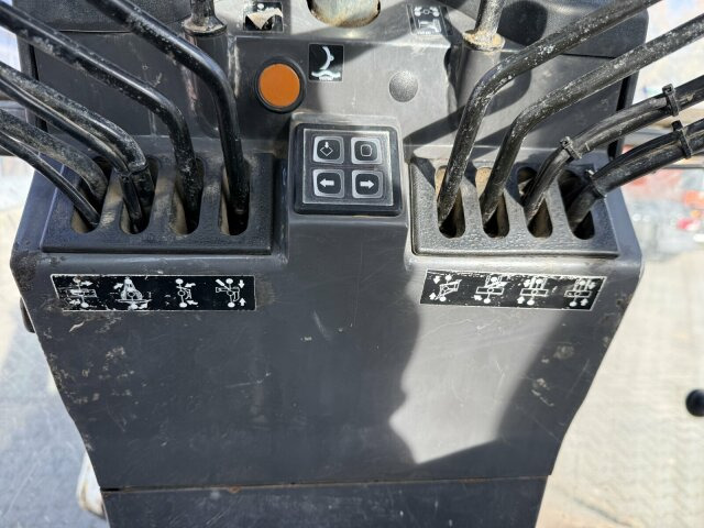 New Holland F106.6A alrrad 6x6 Grader 12 Ton - 10.700 Std - Grader: billede 5 New Holland F106.6A alrrad 6x6 Grader 12 Ton - 10.700 Std - Grader: billede 5