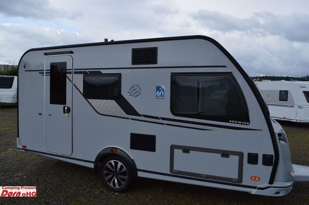 Knaus Südwind 420 QD 60 YEARS Kühlschrank 142l - Campingvogn: billede 1 Knaus Südwind 420 QD 60 YEARS Kühlschrank 142l - Campingvogn: billede 1