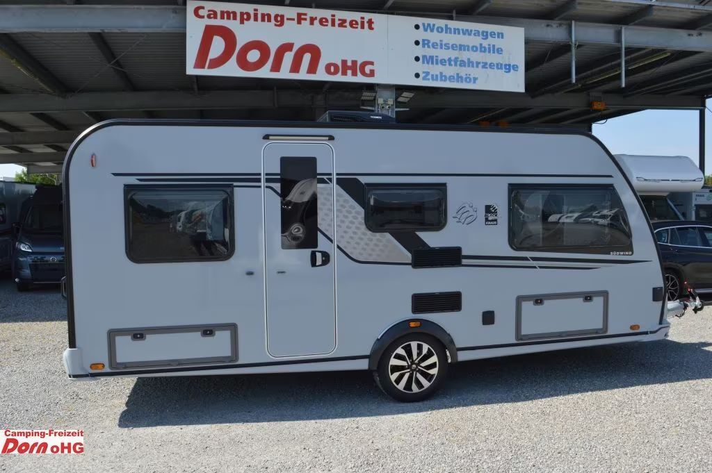 Knaus Südwind 500 EU Black Selection Dachklima - Campingvogn: billede 1 Knaus Südwind 500 EU Black Selection Dachklima - Campingvogn: billede 1