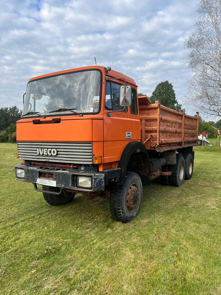 IVECO Magirus 260-30 - Tipvogn lastbil: billede 3 IVECO Magirus 260-30 - Tipvogn lastbil: billede 3