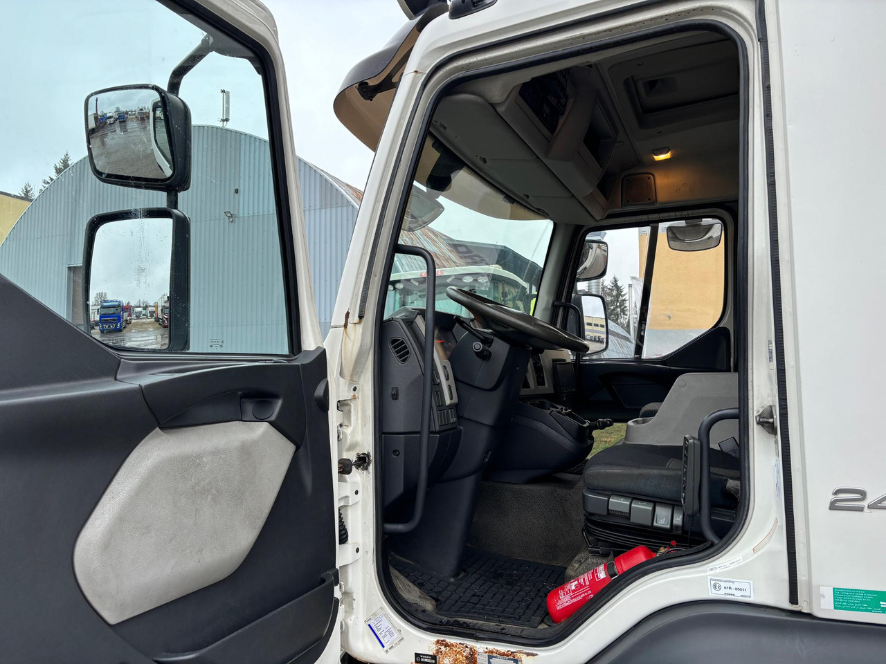 VOLVO FL 240 - Kølevogn lastbil: billede 5 VOLVO FL 240 - Kølevogn lastbil: billede 5