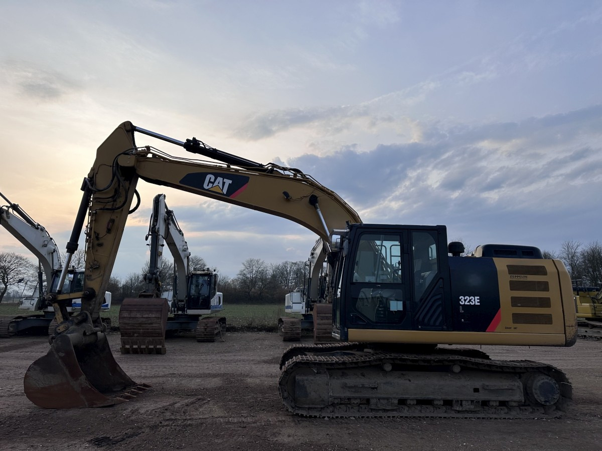 CATERPILLAR 323 EL Deutsche Maschine! Top !!! - Bæltegravemaskine: billede 5 CATERPILLAR 323 EL Deutsche Maschine! Top !!! - Bæltegravemaskine: billede 5