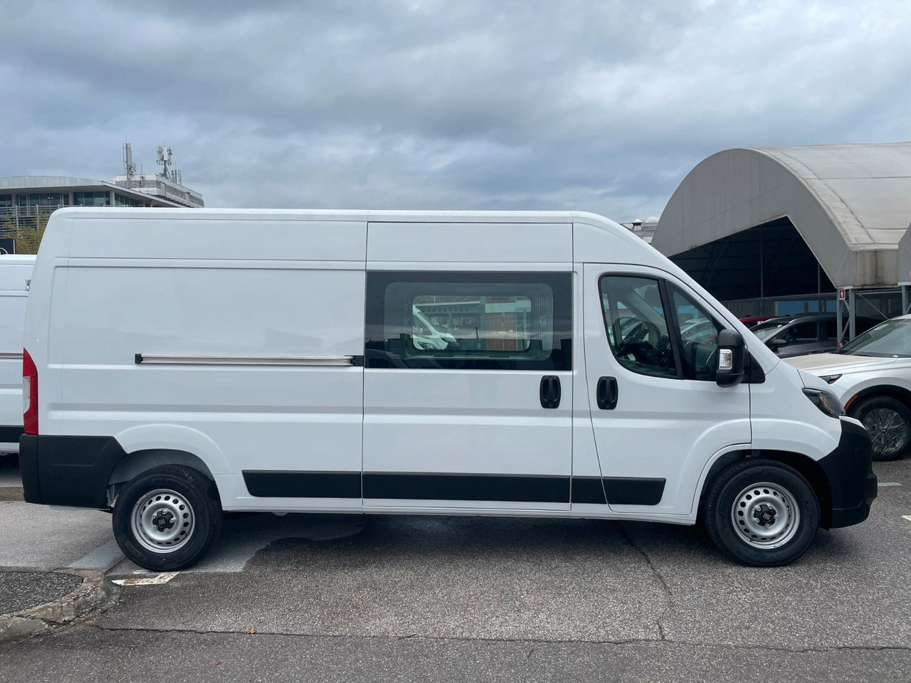 Fiat Ducato 35H L3H2 180 Teilverglast KaWa 2025 - Varevogn: billede 4 Fiat Ducato 35H L3H2 180 Teilverglast KaWa 2025 - Varevogn: billede 4