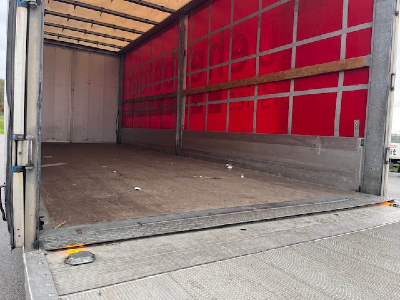 MAN TGM 18.320 4x2 BL Durchladbar - mit Tandemhänger - Lastbil med presenning: billede 2 MAN TGM 18.320 4x2 BL Durchladbar - mit Tandemhänger - Lastbil med presenning: billede 2