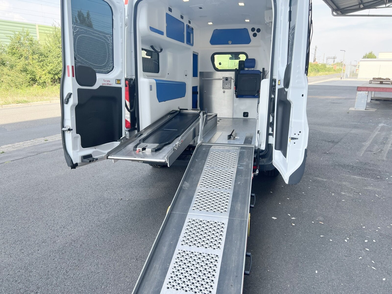 Ford Transit 2.2 TDCI 4x2 Transit 2.2 TDCI 4x2, Krankentransporter - Ambulance: billede 4 Ford Transit 2.2 TDCI 4x2 Transit 2.2 TDCI 4x2, Krankentransporter - Ambulance: billede 4