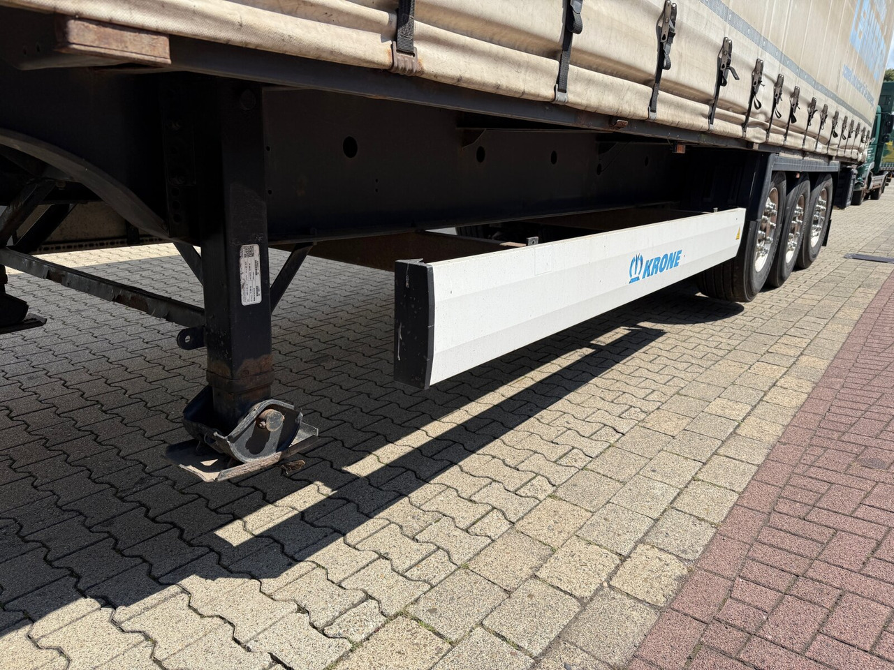 Krone SDP 27 eLCQ4-CS Coil Liner SDP 27 eLCQ4-CS Coil Liner, Coilmulde, Liftachse, Nachlauflenkachse, Edscha - Åben sættevogn: billede 3 Krone SDP 27 eLCQ4-CS Coil Liner SDP 27 eLCQ4-CS Coil Liner, Coilmulde, Liftachse, Nachlauflenkachse, Edscha - Åben sættevogn: billede 3