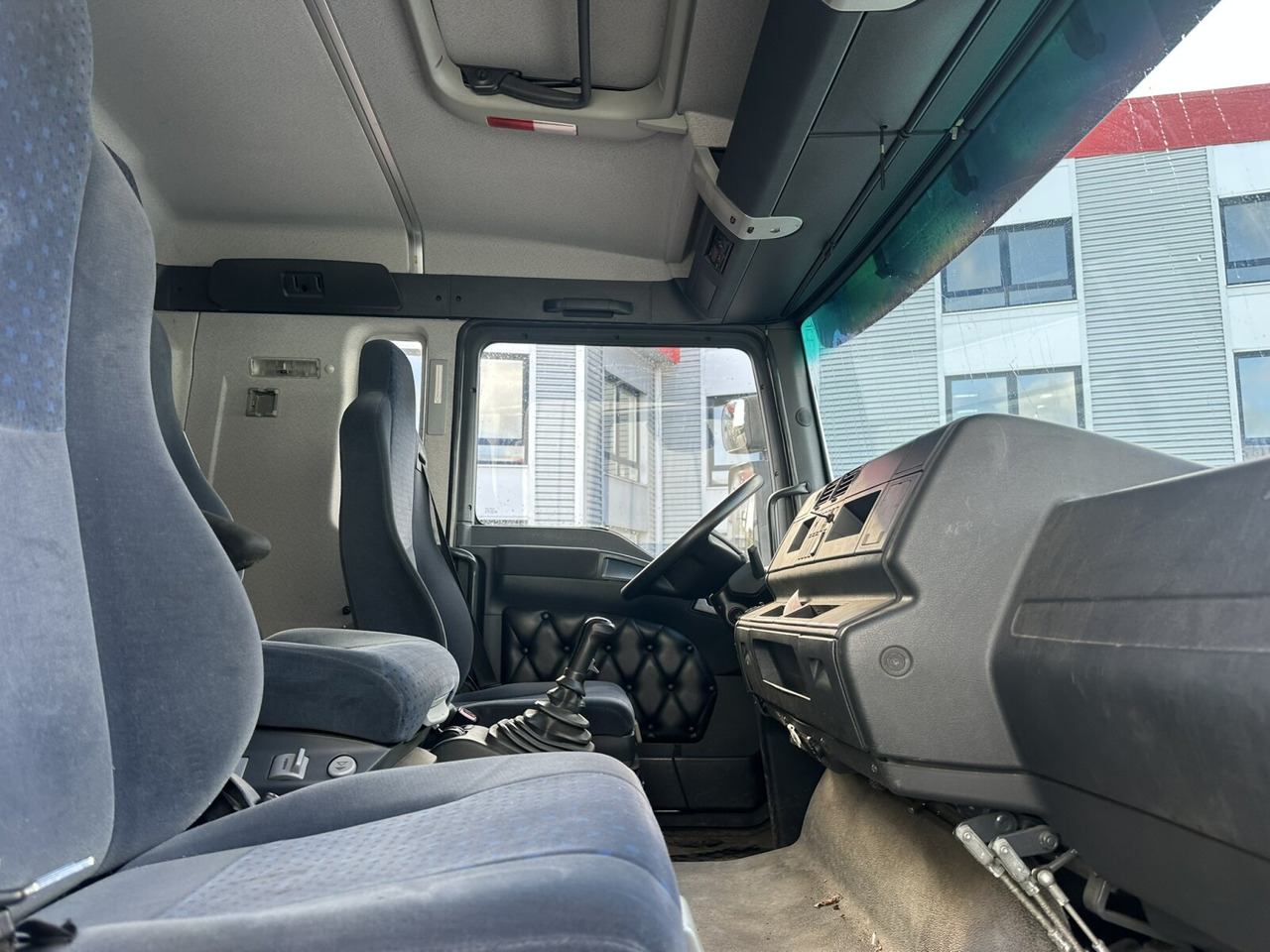 MAN TGA 18.350 4x2 LL TGA 18.350 4x2 LL, Fahrschulausstattung - Lastbil: billede 3 MAN TGA 18.350 4x2 LL TGA 18.350 4x2 LL, Fahrschulausstattung - Lastbil: billede 3