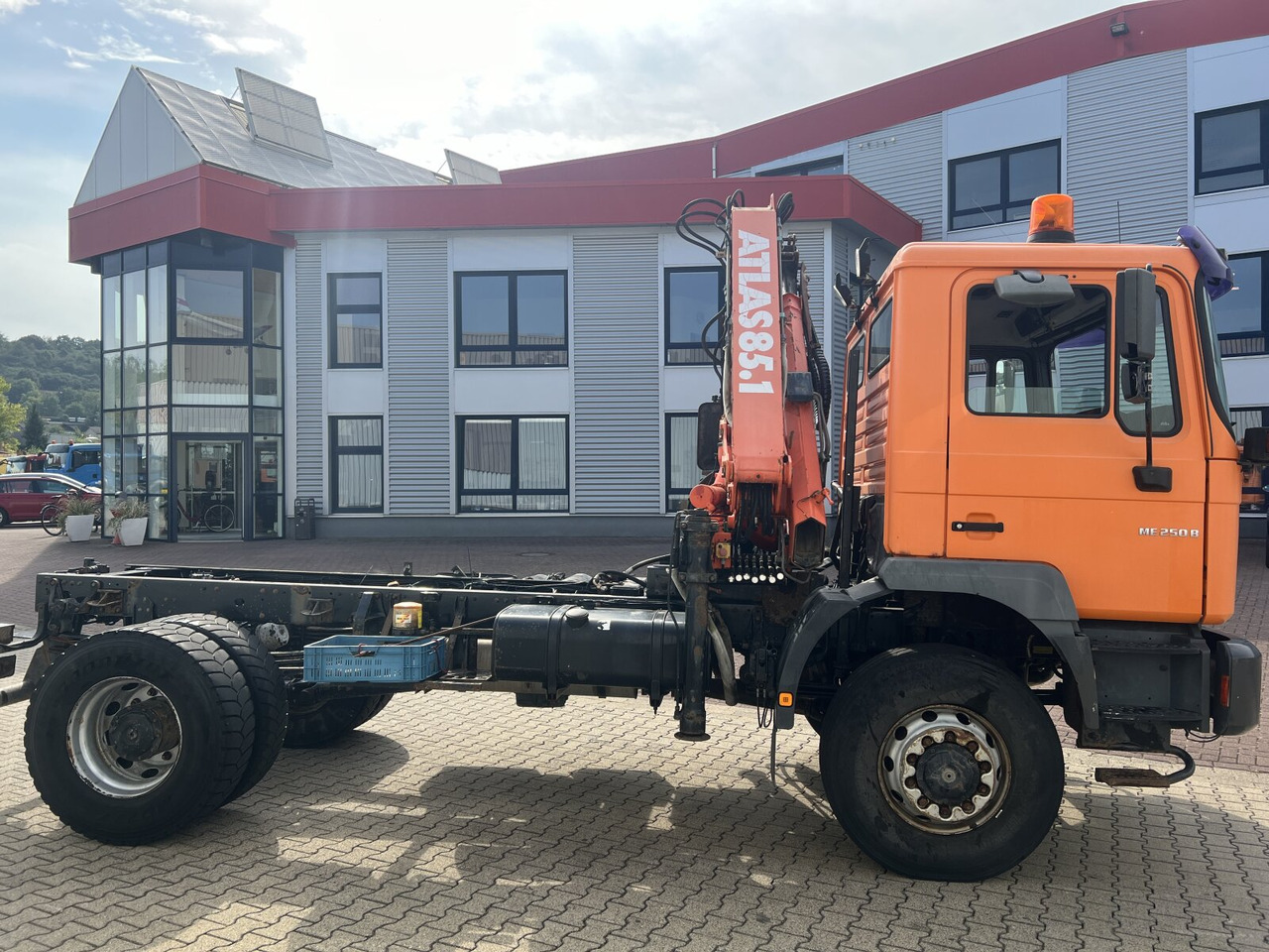 Lastbil chassis, Lastbil med kran MAN 18.255 MAK 4x4 BB 18.255 MAK 4x4 BB, Kran Atlas AK 85.1 A1: billede 8 Lastbil chassis, Lastbil med kran MAN 18.255 MAK 4x4 BB 18.255 MAK 4x4 BB, Kran Atlas AK 85.1 A1: billede 8