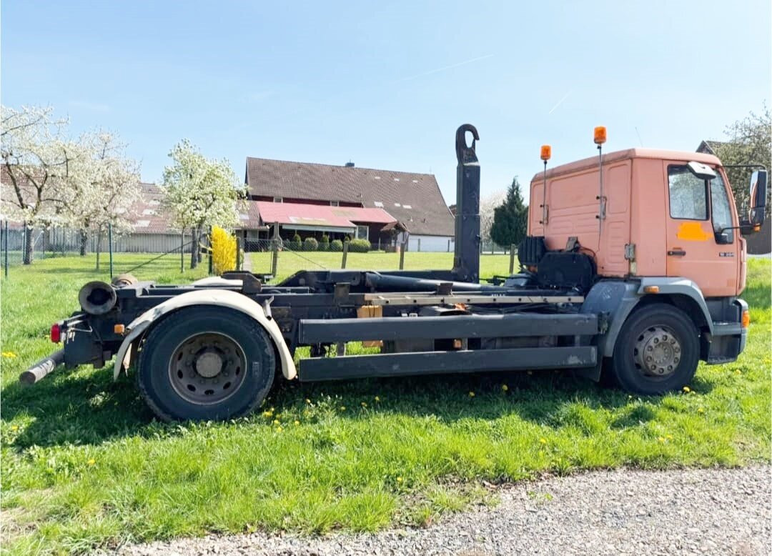 MAN LE 18.280 4x2 LL LE 18.280 4x2 LL, 6-Zylinder, Winterdienstausstattung - Lastbil kroghejs: billede 4 MAN LE 18.280 4x2 LL LE 18.280 4x2 LL, 6-Zylinder, Winterdienstausstattung - Lastbil kroghejs: billede 4