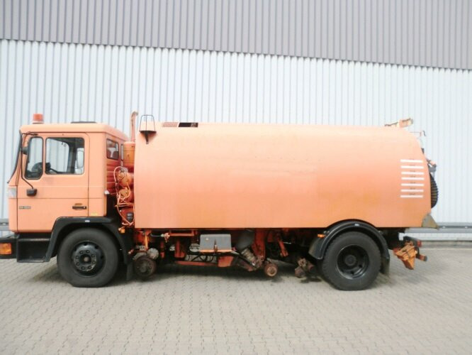 MAN M03 14.152 4x2 M03 14.152 4x2, Schienenkehrmaschine - Fejebil: billede 4 MAN M03 14.152 4x2 M03 14.152 4x2, Schienenkehrmaschine - Fejebil: billede 4