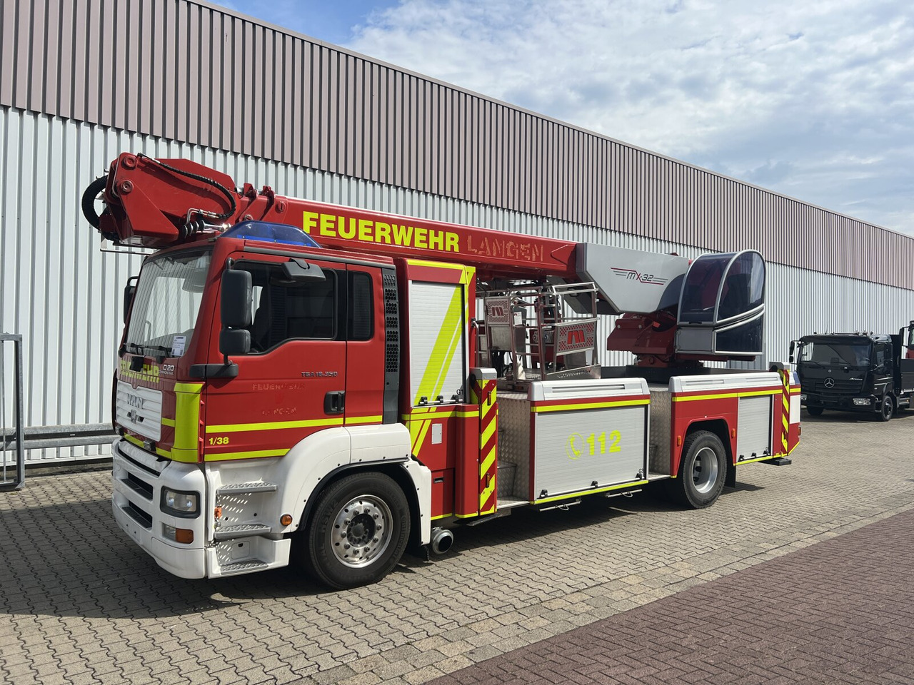 MAN TGA 18.350 4x2 Teleskopmast TM 32 Marte TGA 18.350 4x2 Teleskopmast TM 32 Marte - Brandbil: billede 1 MAN TGA 18.350 4x2 Teleskopmast TM 32 Marte TGA 18.350 4x2 Teleskopmast TM 32 Marte - Brandbil: billede 1