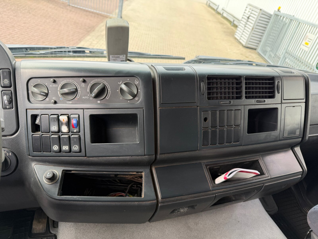 MAN TGA 26.400 6X4 BB TGA 26.400 6X4 BB, Intarder - Tipvogn lastbil: billede 4 MAN TGA 26.400 6X4 BB TGA 26.400 6X4 BB, Intarder - Tipvogn lastbil: billede 4