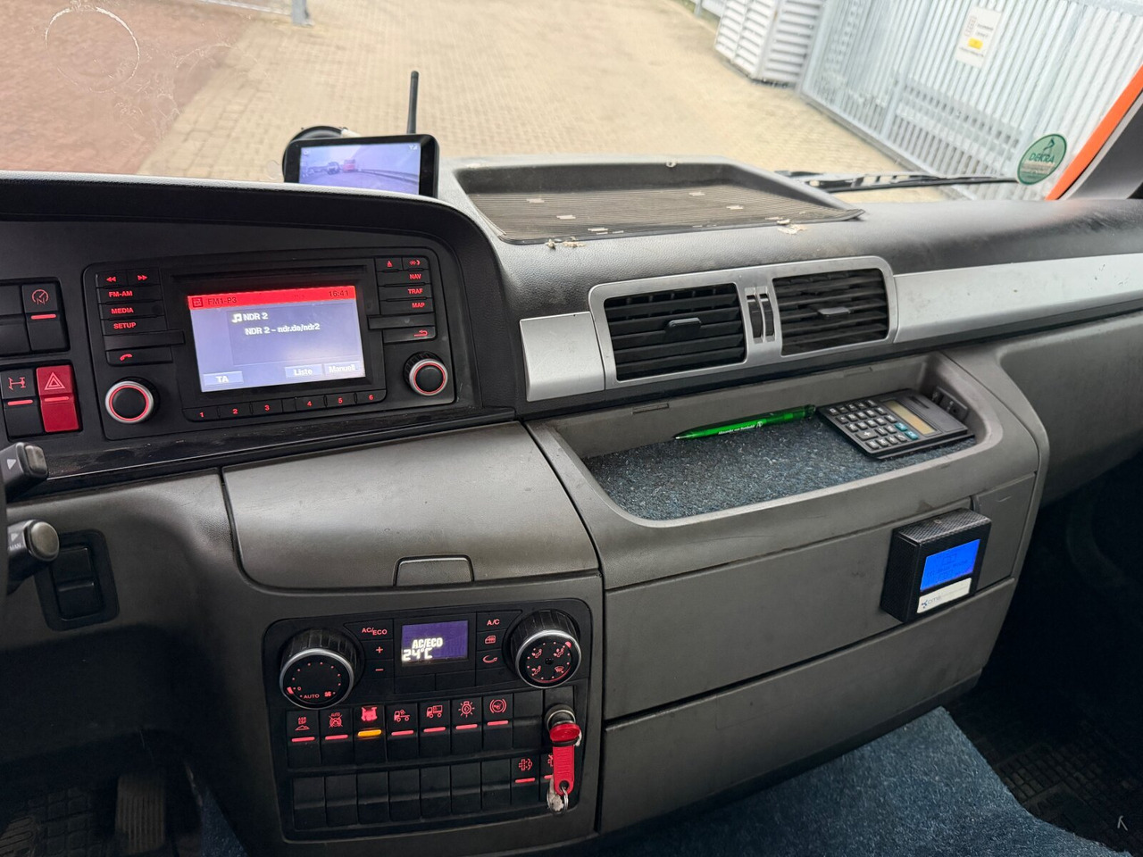 MAN TGM 18.290 4x2 BB TGM 18.290 4x2 BB, Tele-Absetzer - Liftdumper lastbil: billede 4 MAN TGM 18.290 4x2 BB TGM 18.290 4x2 BB, Tele-Absetzer - Liftdumper lastbil: billede 4