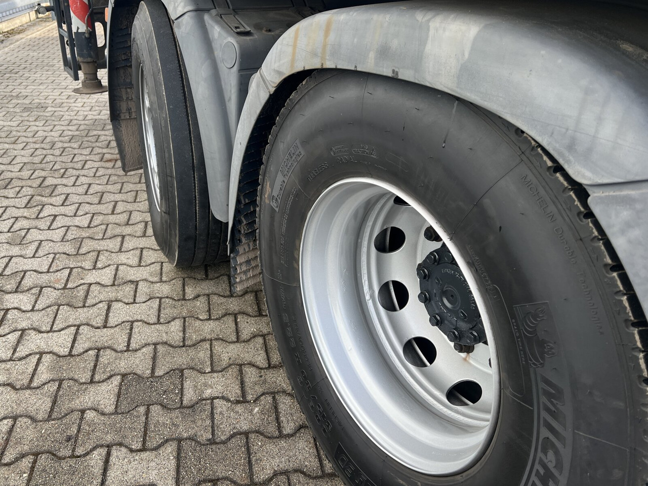 MAN TGS 26.400 6x2-4 LL TGS 26.400 6x2-4 LL, Navi, Lenk-/Liftachse, Heckkran Palfinger PK20001-K B, Funk - Lastbil med kran, Lastbil med lad: billede 3 MAN TGS 26.400 6x2-4 LL TGS 26.400 6x2-4 LL, Navi, Lenk-/Liftachse, Heckkran Palfinger PK20001-K B, Funk - Lastbil med kran, Lastbil med lad: billede 3