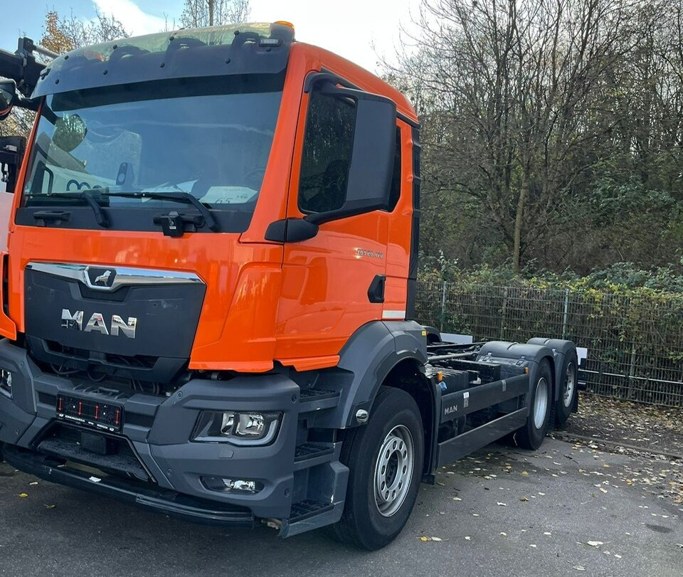 MAN TGS 26.470 6x2-4 BL CH TGS 26.470 6x2-4 BL CH, Lenk-/Liftachse, NMV - Lastbil chassis: billede 2 MAN TGS 26.470 6x2-4 BL CH TGS 26.470 6x2-4 BL CH, Lenk-/Liftachse, NMV - Lastbil chassis: billede 2