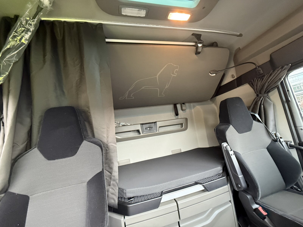 MAN TGX 26.470 6x2-4 BL TGX 26.470 6x2-4 BL, Lenk-/Liftachse, Retarder, Navi, Heckkran Atlas AK 170.2-A2 - Lastbil med kran, Lastbil med lad: billede 3 MAN TGX 26.470 6x2-4 BL TGX 26.470 6x2-4 BL, Lenk-/Liftachse, Retarder, Navi, Heckkran Atlas AK 170.2-A2 - Lastbil med kran, Lastbil med lad: billede 3