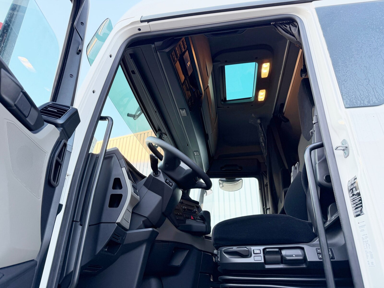 MAN TGX 26.470 6x2-4 BL TGX 26.470 6x2-4 BL, Lenk-/Liftachse, Retarder, Navi, Heckkran Atlas AK 170.2-A2 - Lastbil med kran, Lastbil med lad: billede 5 MAN TGX 26.470 6x2-4 BL TGX 26.470 6x2-4 BL, Lenk-/Liftachse, Retarder, Navi, Heckkran Atlas AK 170.2-A2 - Lastbil med kran, Lastbil med lad: billede 5