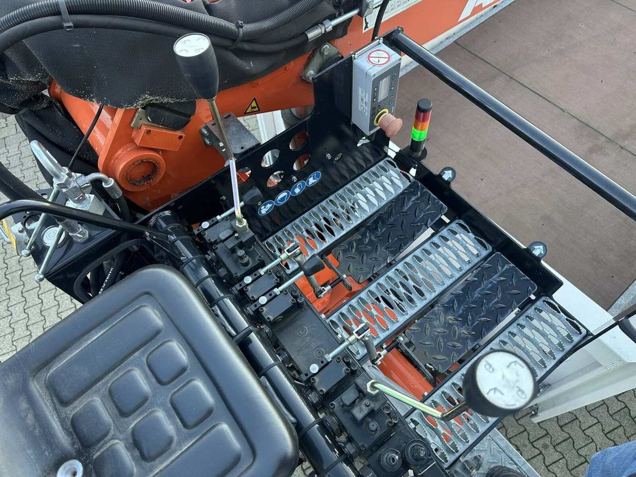 MAN TGX 26.470 6x2-4 BL TGX 26.470 6x2-4 BL, Lenk-/Liftachse, Retarder, Navi, Heckkran Atlas AK 170.2-A2 - Lastbil med kran, Lastbil med lad: billede 2 MAN TGX 26.470 6x2-4 BL TGX 26.470 6x2-4 BL, Lenk-/Liftachse, Retarder, Navi, Heckkran Atlas AK 170.2-A2 - Lastbil med kran, Lastbil med lad: billede 2