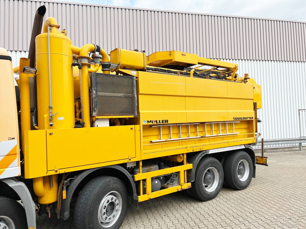 Mercedes-Benz Actros 3243 K 8x4/4 Actros 3243 K 8x4/4, Müller Saug- und Spülwagen ca. 17m³, Rechtslenker - Slamsugemaskine: billede 5 Mercedes-Benz Actros 3243 K 8x4/4 Actros 3243 K 8x4/4, Müller Saug- und Spülwagen ca. 17m³, Rechtslenker - Slamsugemaskine: billede 5