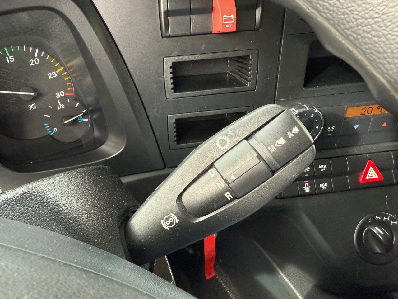 Mercedes-Benz Arocs 1827 A 4x4 Arocs 1827 A 4x4, Ex-Bundeswehr! - Lastbil med lad: billede 5 Mercedes-Benz Arocs 1827 A 4x4 Arocs 1827 A 4x4, Ex-Bundeswehr! - Lastbil med lad: billede 5