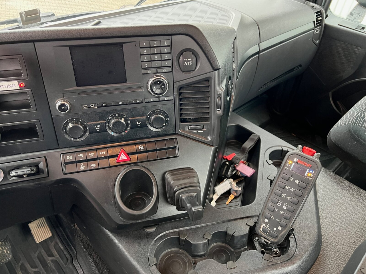 Mercedes-Benz Arocs 1830 K 4x2 Arocs 1830 K 4x2, Funk - Liftdumper lastbil: billede 5 Mercedes-Benz Arocs 1830 K 4x2 Arocs 1830 K 4x2, Funk - Liftdumper lastbil: billede 5