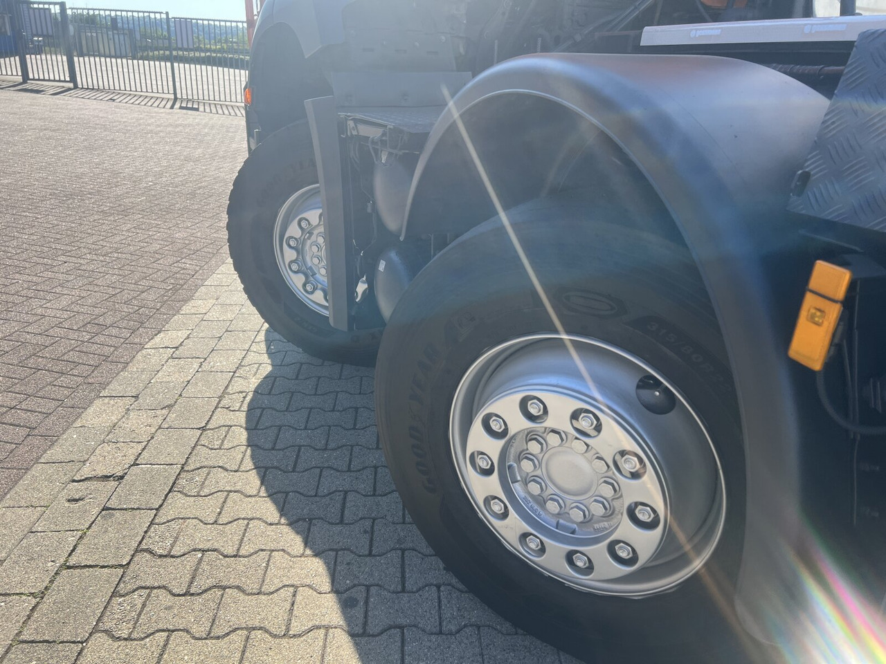 Mercedes-Benz Arocs 3243 LK 8x4/4 Arocs 3243 LK 8x4/4, Motorabtrieb - Lastbil kroghejs: billede 2 Mercedes-Benz Arocs 3243 LK 8x4/4 Arocs 3243 LK 8x4/4, Motorabtrieb - Lastbil kroghejs: billede 2