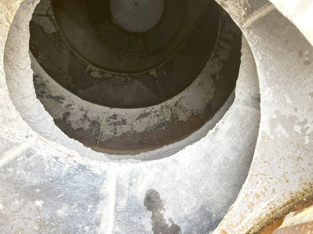 Leje en Mercedes-Benz Arocs 3246 B 8x4 Stetter Mischer 7m³, Pumpe 25m Arocs 3246 B 8x4 Stetter Mischer 7m³, Pumpe 25m Mercedes-Benz Arocs 3246 B 8x4 Stetter Mischer 7m³, Pumpe 25m Arocs 3246 B 8x4 Stetter Mischer 7m³, Pumpe 25m: billede 7 Leje en Mercedes-Benz Arocs 3246 B 8x4 Stetter Mischer 7m³, Pumpe 25m Arocs 3246 B 8x4 Stetter Mischer 7m³, Pumpe 25m Mercedes-Benz Arocs 3246 B 8x4 Stetter Mischer 7m³, Pumpe 25m Arocs 3246 B 8x4 Stetter Mischer 7m³, Pumpe 25m: billede 7