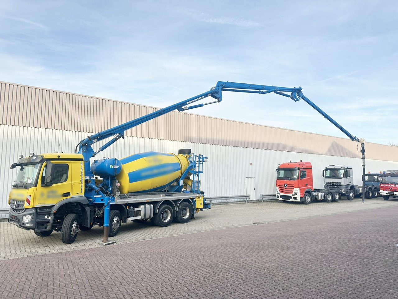 Leje en Mercedes-Benz Arocs 3246 B 8x4 Stetter Mischer 7m³, Pumpe 25m Arocs 3246 B 8x4 Stetter Mischer 7m³, Pumpe 25m Mercedes-Benz Arocs 3246 B 8x4 Stetter Mischer 7m³, Pumpe 25m Arocs 3246 B 8x4 Stetter Mischer 7m³, Pumpe 25m: billede 8 Leje en Mercedes-Benz Arocs 3246 B 8x4 Stetter Mischer 7m³, Pumpe 25m Arocs 3246 B 8x4 Stetter Mischer 7m³, Pumpe 25m Mercedes-Benz Arocs 3246 B 8x4 Stetter Mischer 7m³, Pumpe 25m Arocs 3246 B 8x4 Stetter Mischer 7m³, Pumpe 25m: billede 8