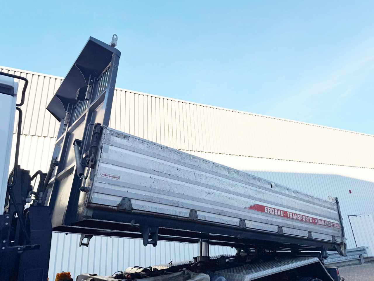 Mercedes-Benz Arocs 3351 AK 6x6 Arocs 3351 AK 6x6, Retarder, Grounder, Motorabtrieb, pneum. Heckklappenöffnung - Tipvogn lastbil: billede 2 Mercedes-Benz Arocs 3351 AK 6x6 Arocs 3351 AK 6x6, Retarder, Grounder, Motorabtrieb, pneum. Heckklappenöffnung - Tipvogn lastbil: billede 2