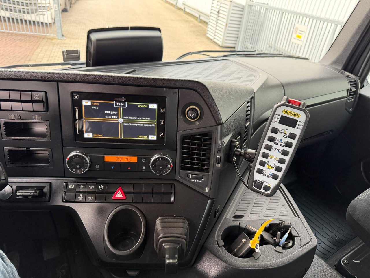 Mercedes-Benz Arocs 3353 K 6x4 Arocs 3353 K 6x4, Grounder, Retarder, Tele-Absetzer, Funk - Liftdumper lastbil: billede 5 Mercedes-Benz Arocs 3353 K 6x4 Arocs 3353 K 6x4, Grounder, Retarder, Tele-Absetzer, Funk - Liftdumper lastbil: billede 5