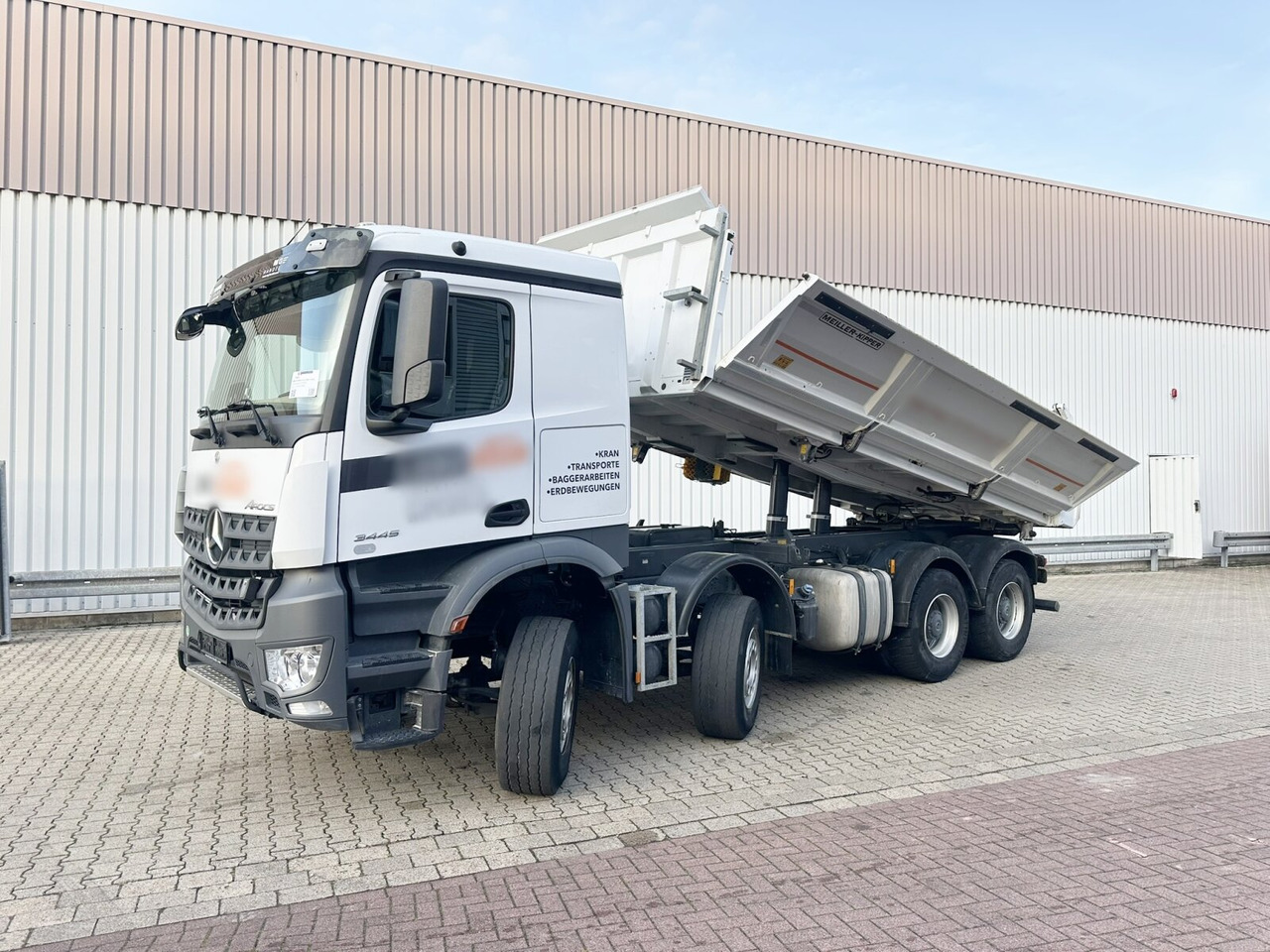 Mercedes-Benz Arocs 3445 K 8x4/4 Arocs 3445 K 8x4/4, Meiller Bordmatik links - Tipvogn lastbil: billede 1 Mercedes-Benz Arocs 3445 K 8x4/4 Arocs 3445 K 8x4/4, Meiller Bordmatik links - Tipvogn lastbil: billede 1