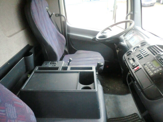 Mercedes-Benz Atego 815 4x2 - Kølevogn lastbil: billede 2 Mercedes-Benz Atego 815 4x2 - Kølevogn lastbil: billede 2