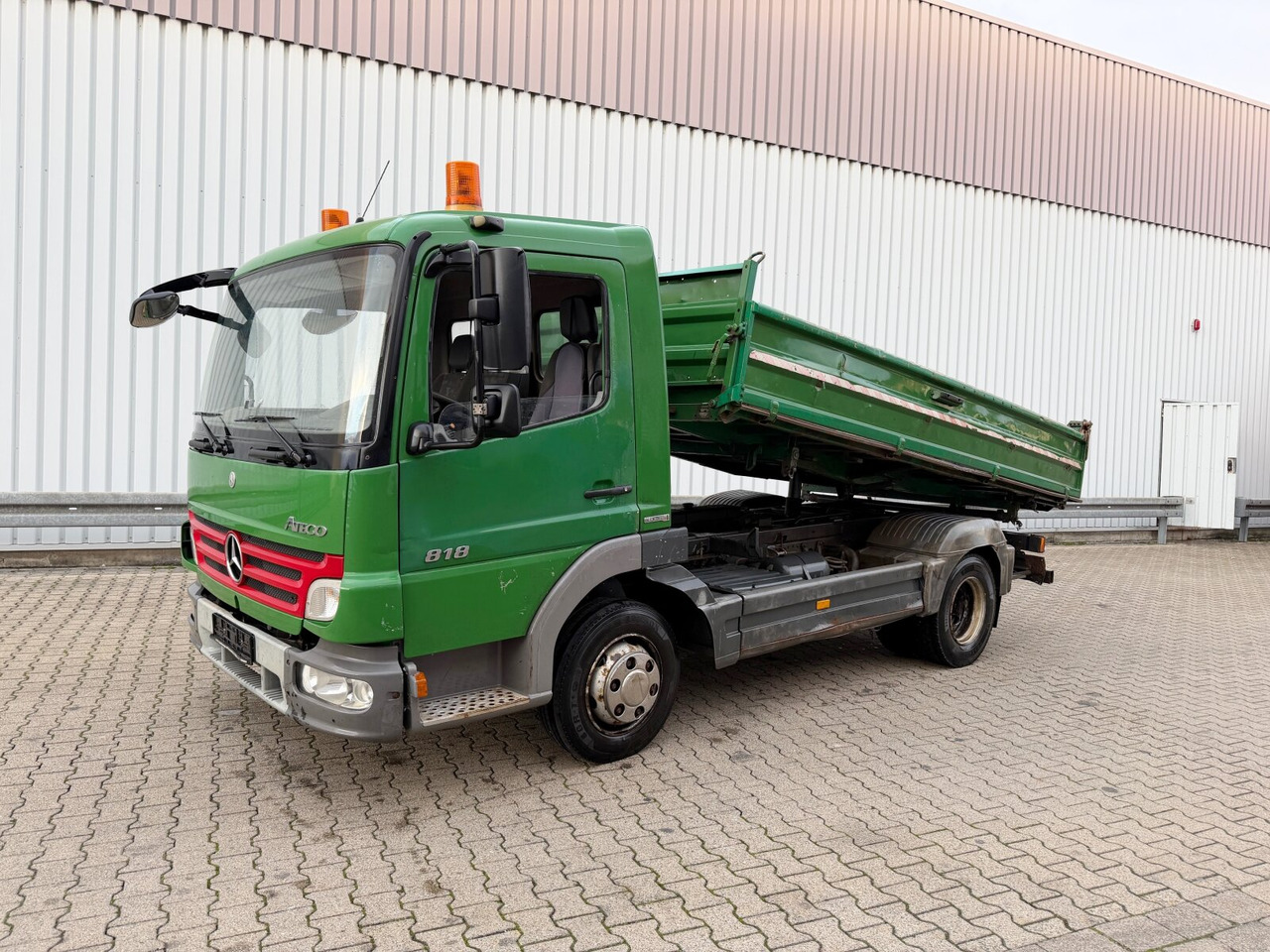 Mercedes-Benz Atego 818 K 4x2 Atego 818 K 4x2, 2x AHK - Tipvogn lastbil: billede 1 Mercedes-Benz Atego 818 K 4x2 Atego 818 K 4x2, 2x AHK - Tipvogn lastbil: billede 1