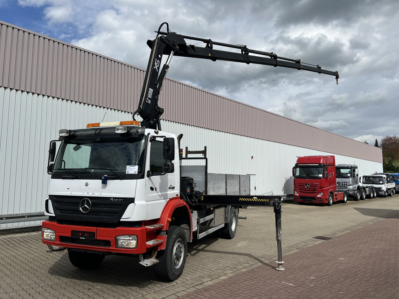 Lastbil med kran, Lastbil med lad Mercedes-Benz Axor 1828 A 4x4 Axor 1828 A 4x4 mit Kran Hiab XS 166 E-5: billede 8 Lastbil med kran, Lastbil med lad Mercedes-Benz Axor 1828 A 4x4 Axor 1828 A 4x4 mit Kran Hiab XS 166 E-5: billede 8